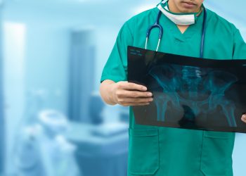 5 Reasons How an Orthopedic Surgeon Can Help You?