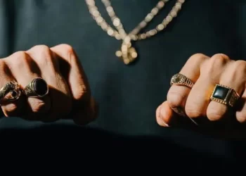 Top 8 popular designs of Mens Promise Ring